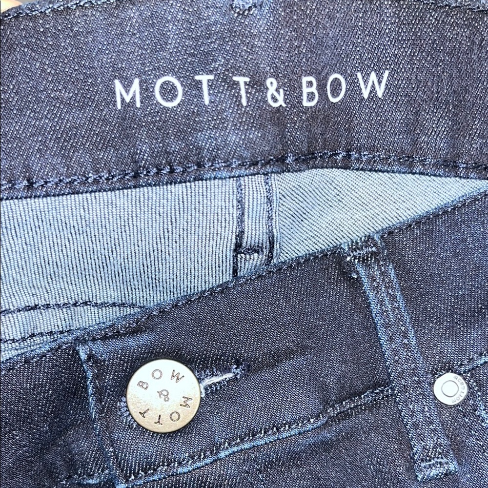 Mott & Bow Mid Rise Skinny Vestry Jean with Diagonal Hem. - Picture 8 of 10